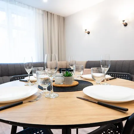 Friends And Family Vacation * 里加