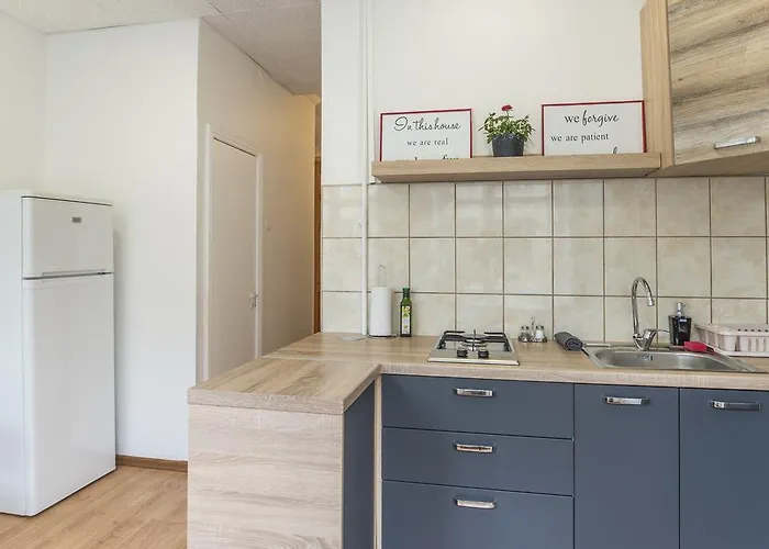 Friends And Family Vacation